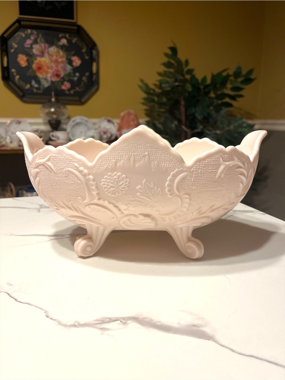 Vintage 1950’s Jeannette Shell Pink Milk Glass Footed Bowl Lombardi Pattern